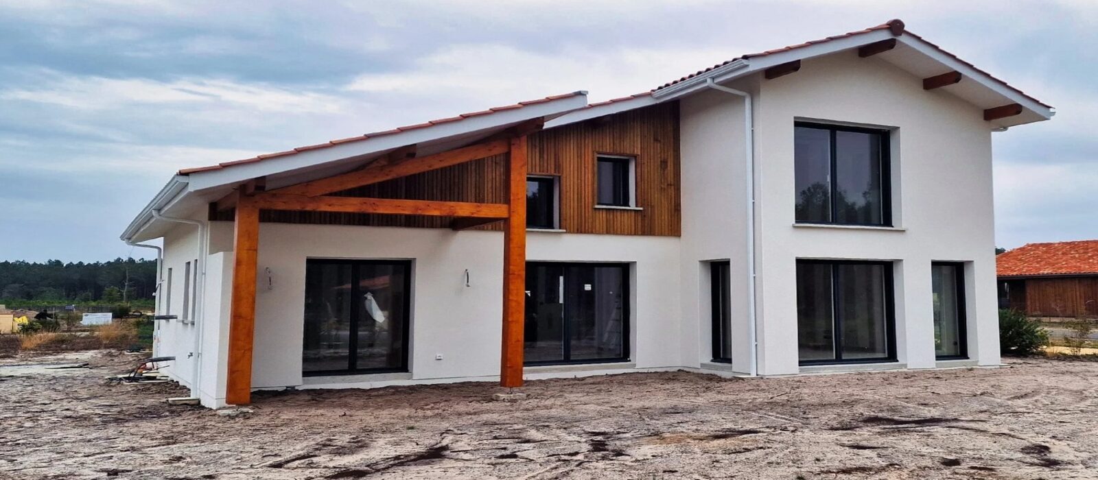 PHOT ETAGE AVEC BOIS.jpg